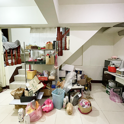 新店70歲媽媽 廚房儲物間 整理前